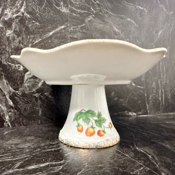 NORLEANS Cake Stand with Strawberries and Butterflies - Picture 5 of 14